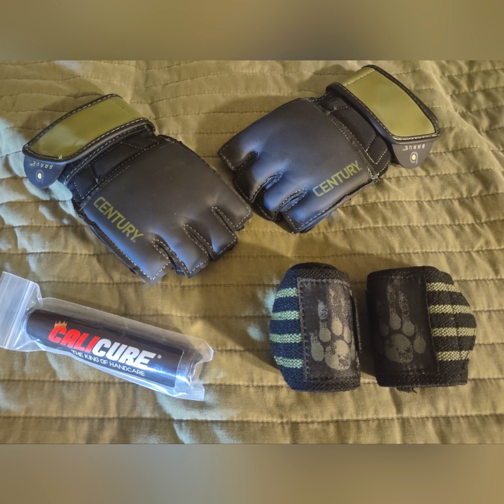 Gym Bundle Gloves Wraps And Callus Remover